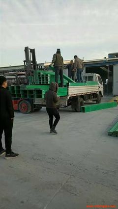 玻璃鋼電纜橋架和玻璃鋼電纜槽存在的差異_玻璃鋼電纜橋架和玻璃鋼電纜槽存在的差異產品圖片 - 河北雷氏復合材料